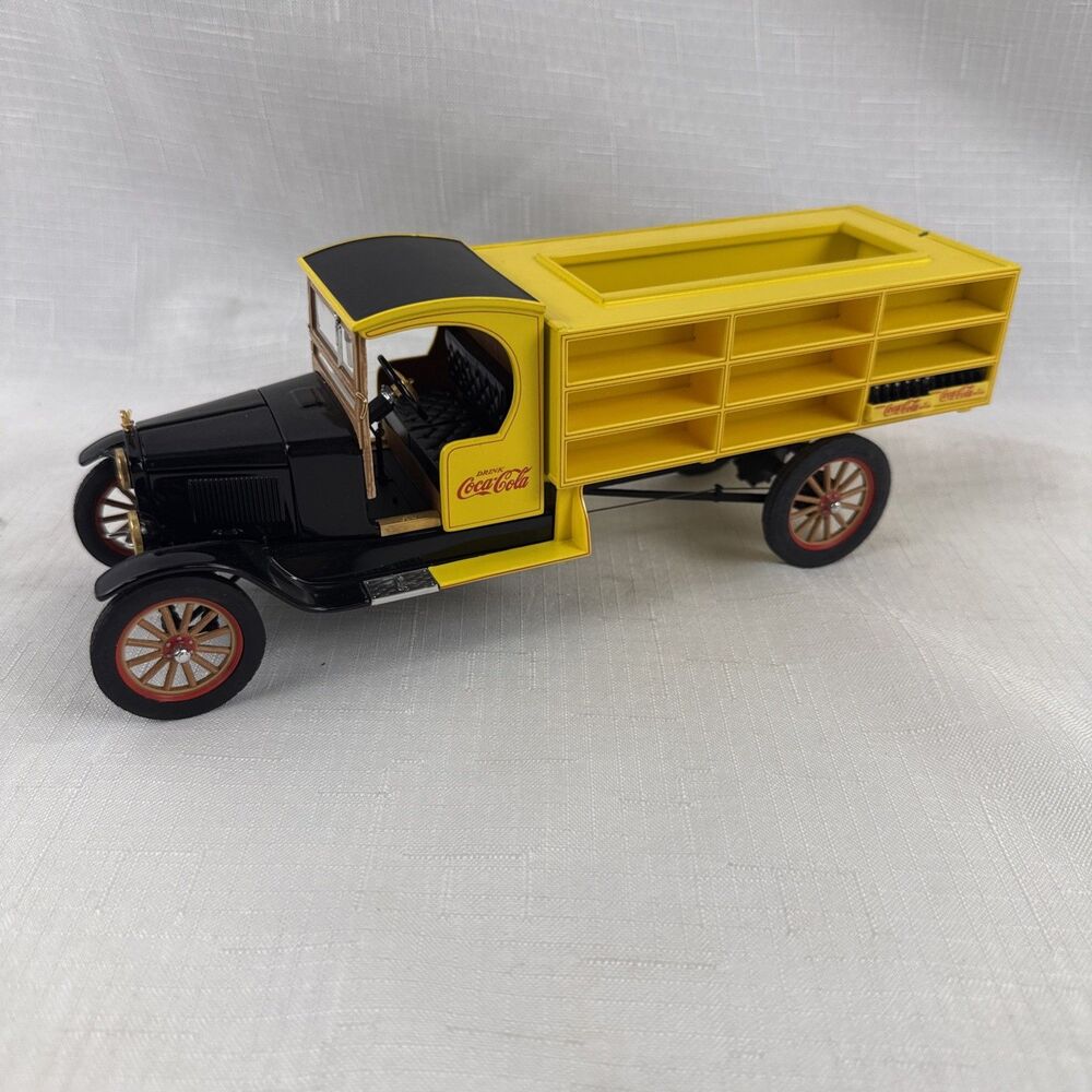 1927 Coca-Cola Die-Cast Metal Vehicle Replica Delivery Truck